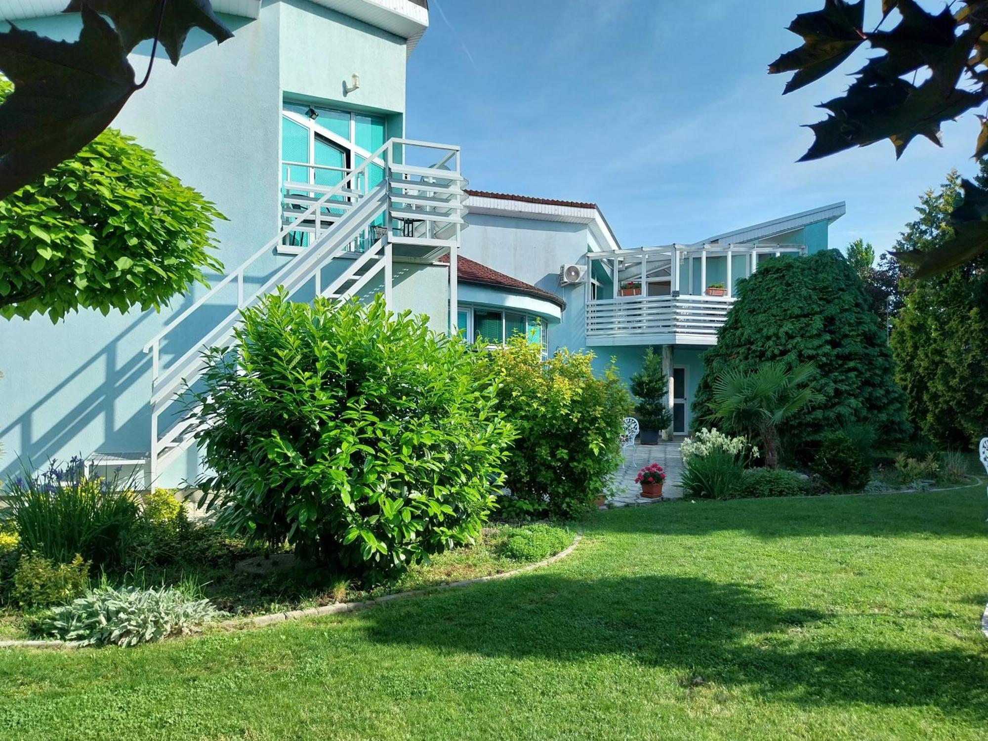 Cozy Rooms In Wine Town - Modra Exterior foto
